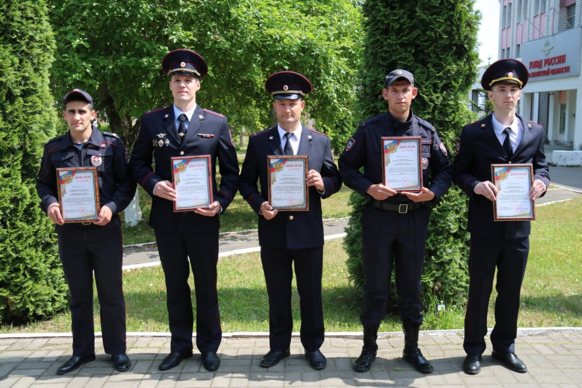 В Брянской области назвали лучших сотрудников патрульно-постовой службы  полиции • БрянскНОВОСТИ.RU