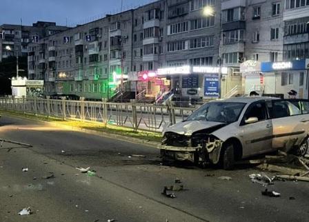 Причиной аварии на Московском проспекте в Брянске могла стать быстрая езда