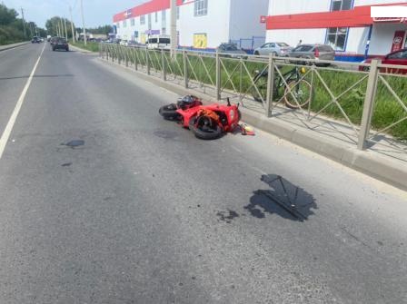 В Брянске водитель мотоцикла чудом выжила