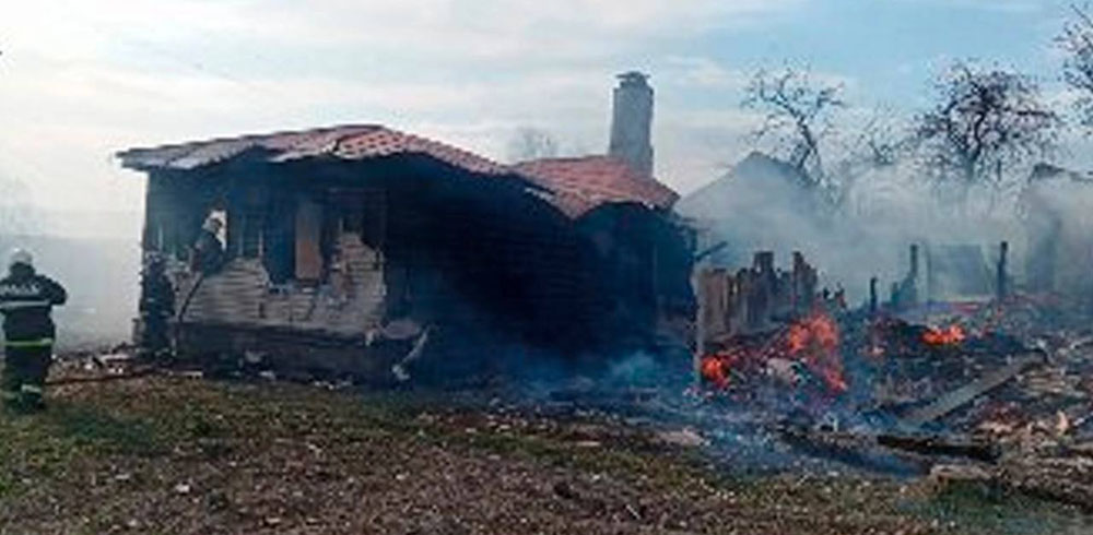 Три ребенка погибли при пожаре в Карачевском районе Брянской области из-за неисправного водонагревателя