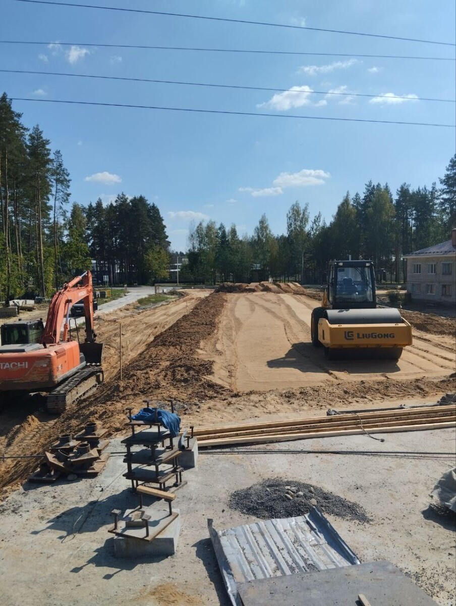 В Сураже Брянской области продолжается строительство моста