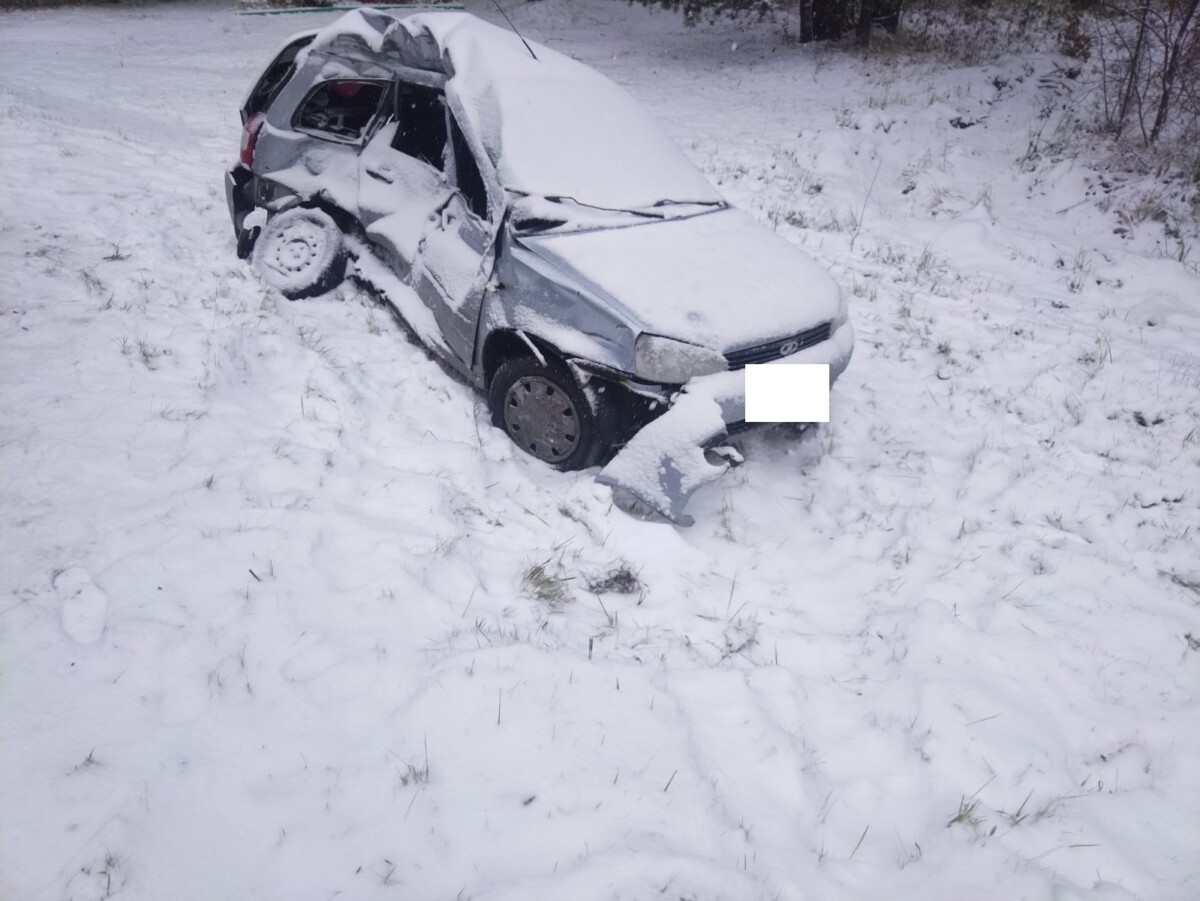 Погибшая водитель не справилась с управлением автомобиля на заснеженной трассе в Брянской области