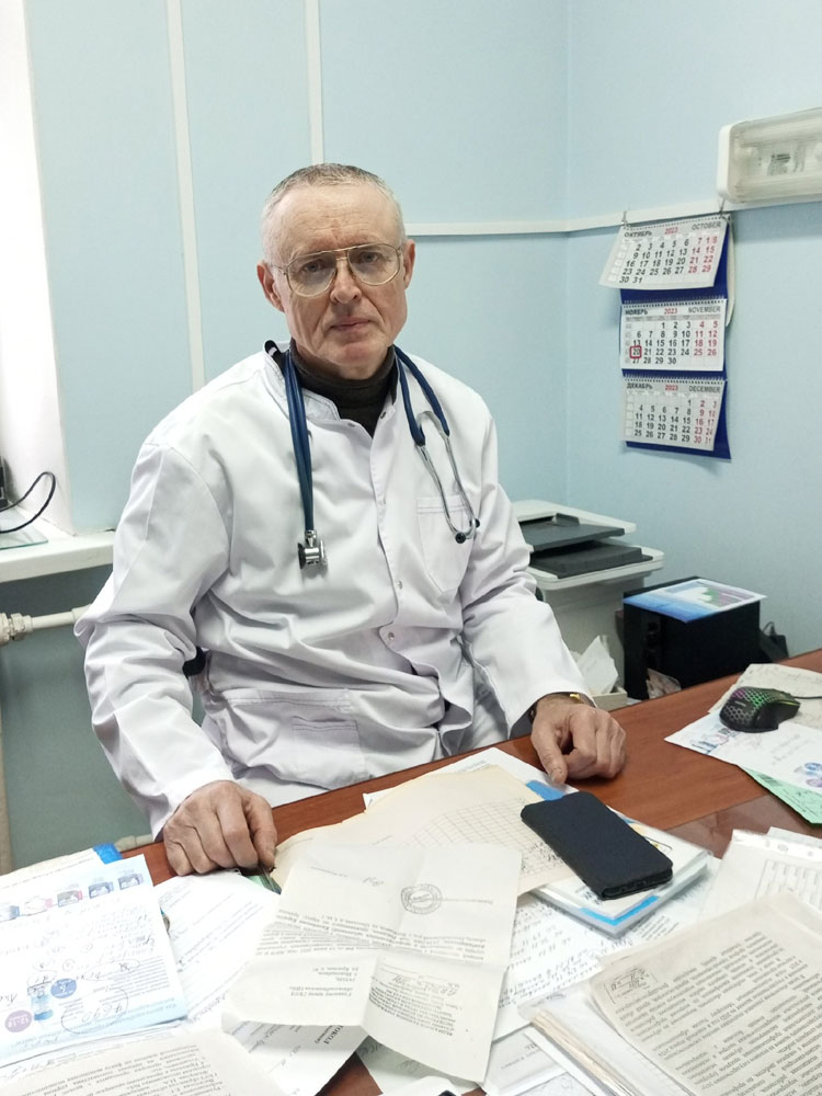 18 лет в Новозыбкове возглавляет и развивает педиатрию Валерий Приходько