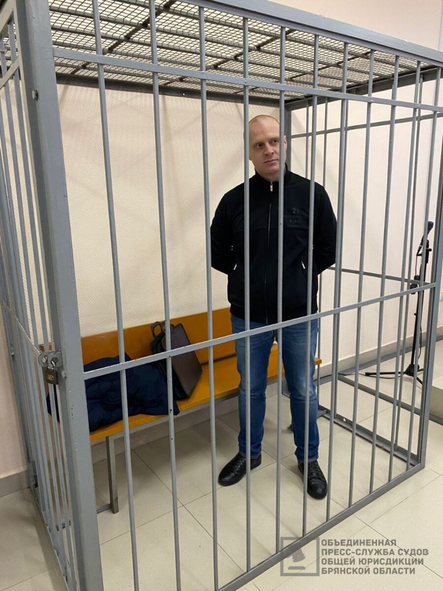 Бывшему замначальника полиции Брянска Юрию Соколову продлили срок содержания под стражей