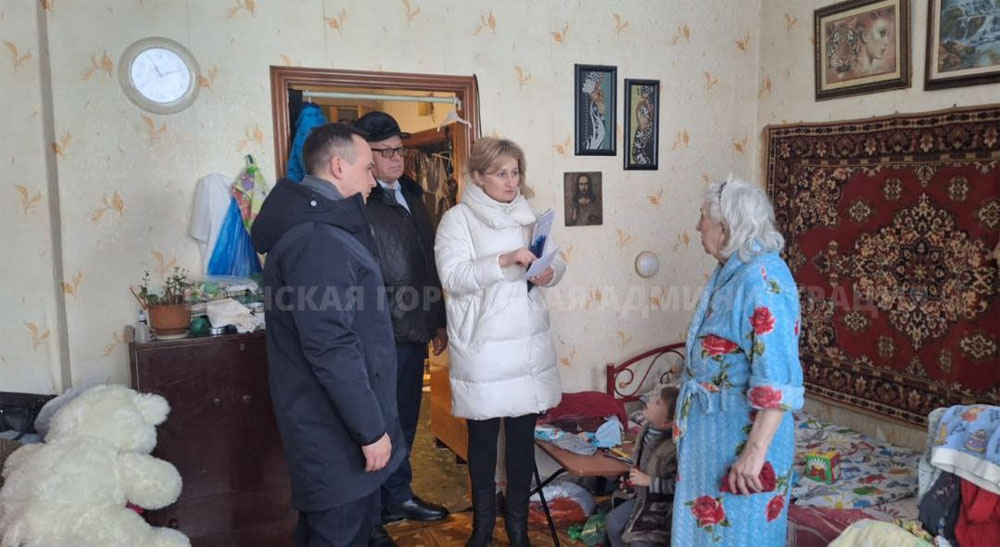 Семью бойца СВО из Брянска обещают переселить из аварийного дома
