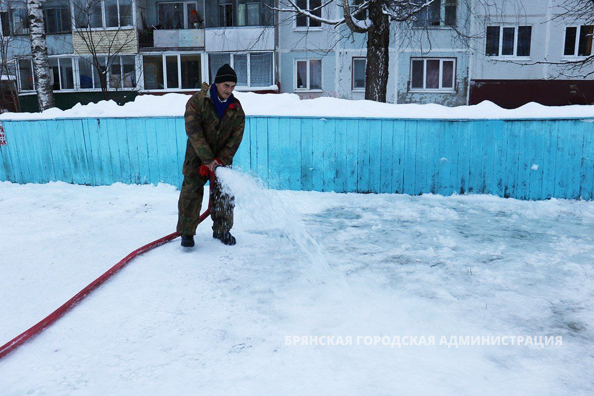 Около сотни катков этой зимой будут работать в Брянске