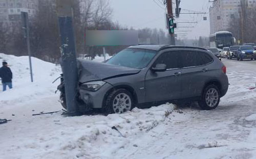 В Брянске автоледи устроила аварию