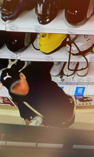 Укравший видеокамеру в магазине Брянска сам попал в объектив