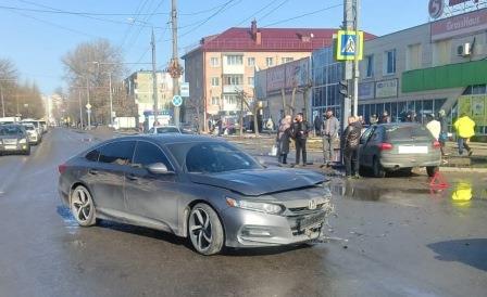 Две женщины пострадали в дорожной аварии в Брянске