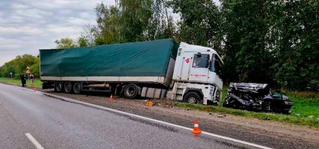 Оглашен приговор по аварии с автопоездом и легковушкой в Брянском районе