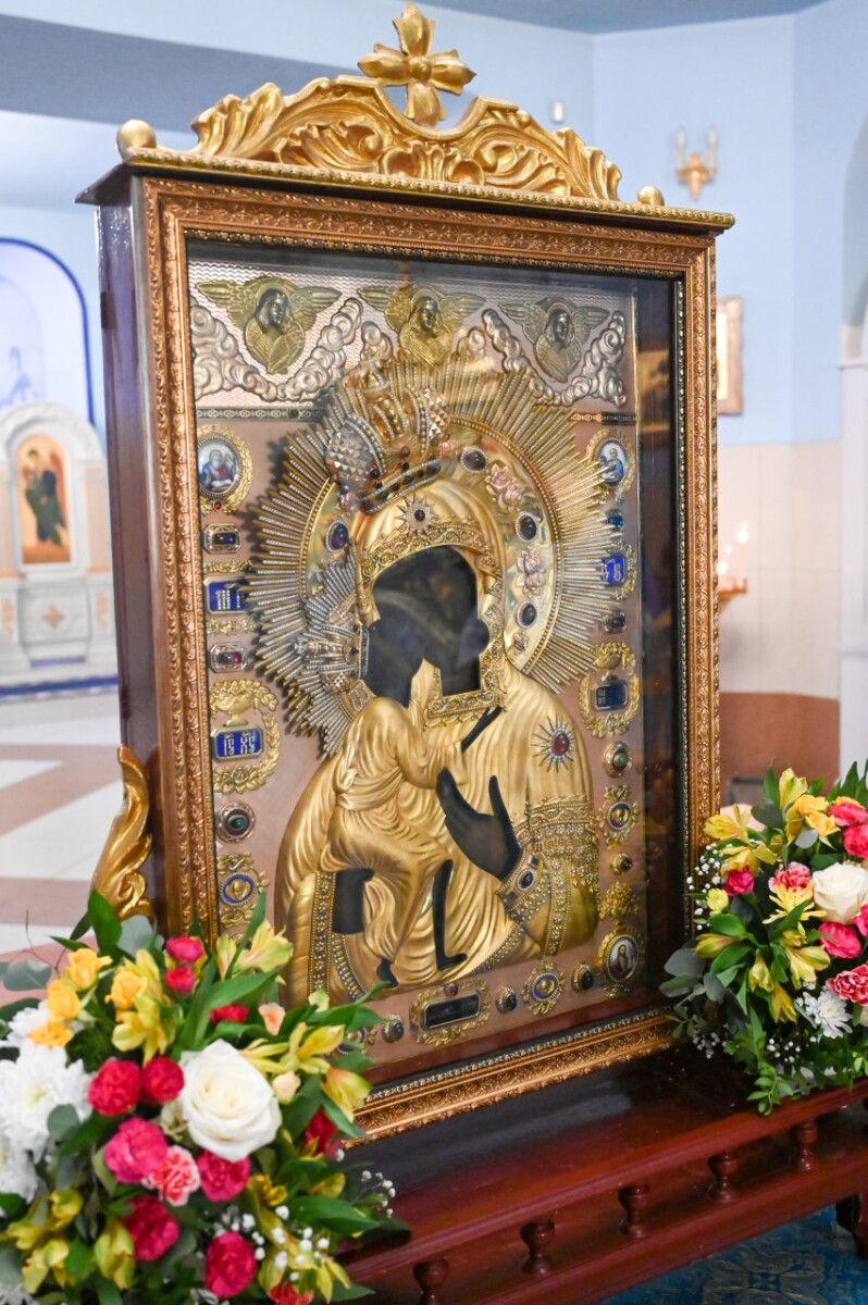 Завтра последний день когда в Брянской области можно поклониться чудотворной иконе 13 века