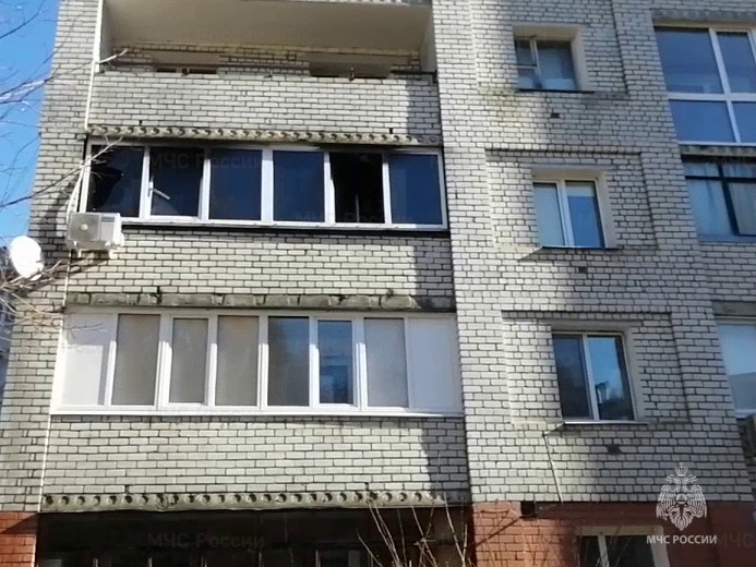В Брянске в многоэтажке горела квартира