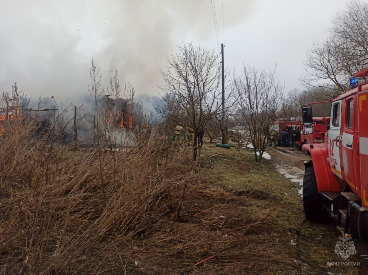 Ещё один пожар в жилом доме в Карачевском районе Брянской области •  БрянскНОВОСТИ.RU