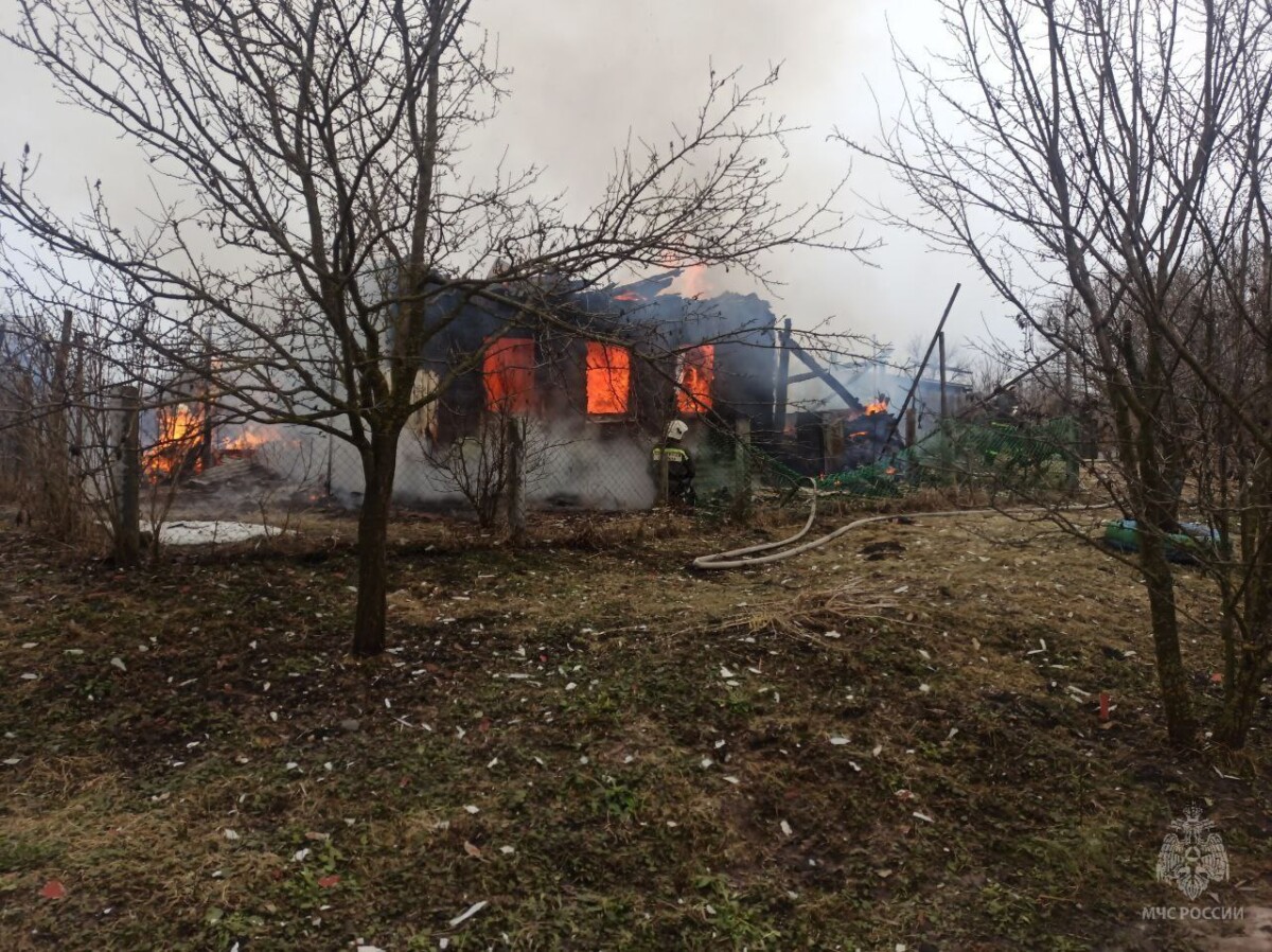 Ещё один пожар в жилом доме в Карачевском районе Брянской области |  26.03.2024 | Брянск - БезФормата