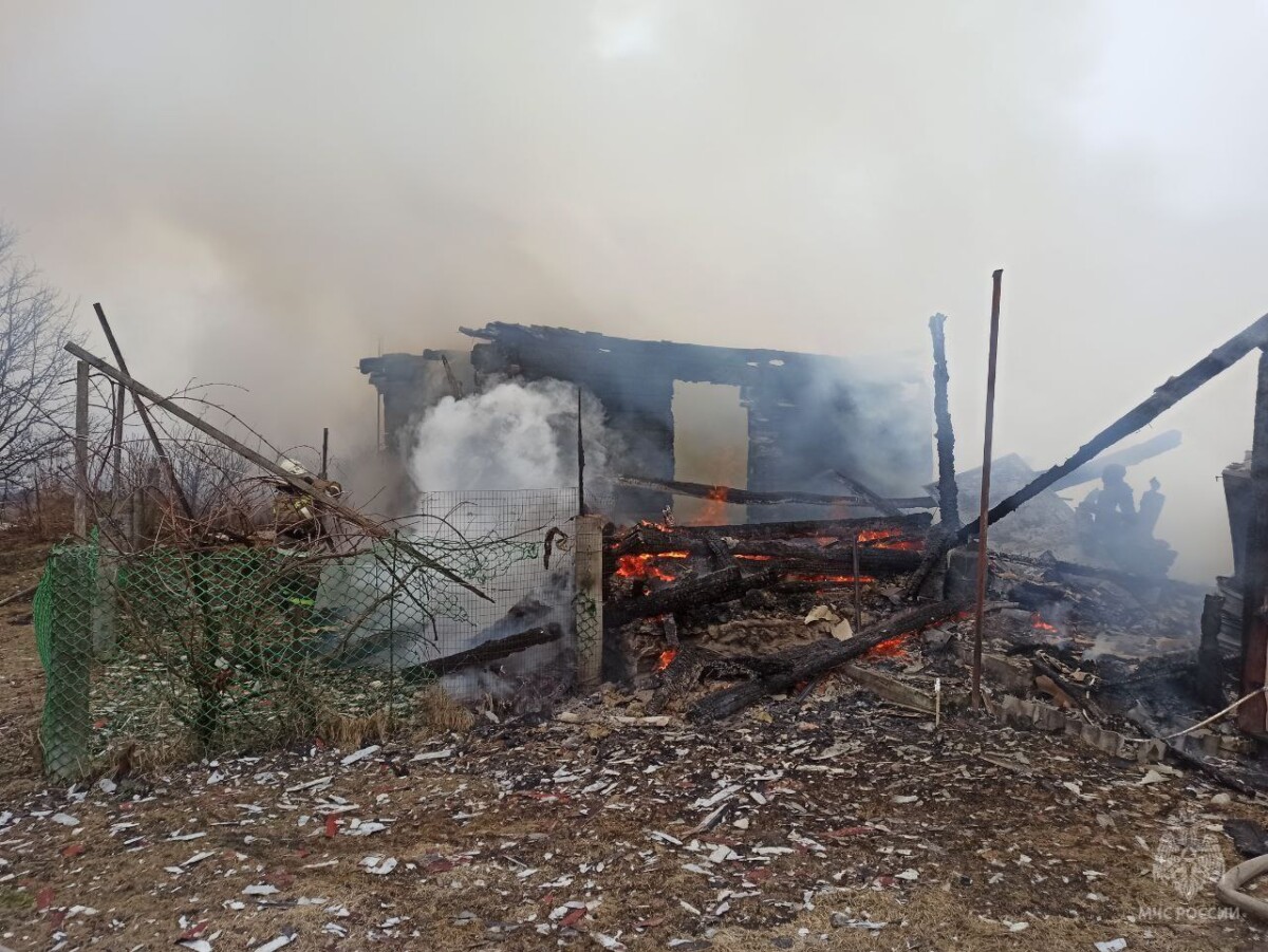 Ещё один пожар в жилом доме в Карачевском районе Брянской области |  26.03.2024 | Брянск - БезФормата