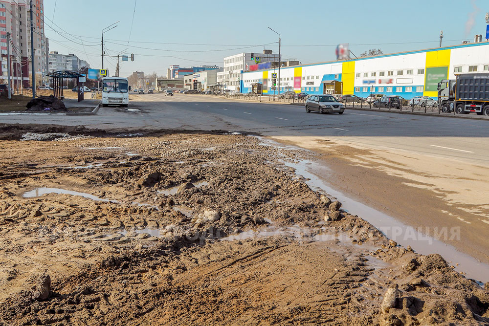 Макаров потребовал привлекать к ответственности строительные компании за загрязнение дорог Брянска