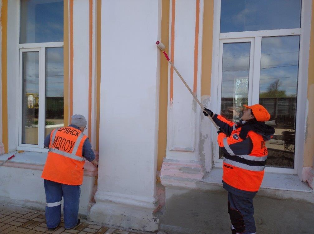 Изящное здание вокзала на станции Жуковка в Брянской области отремонтируют