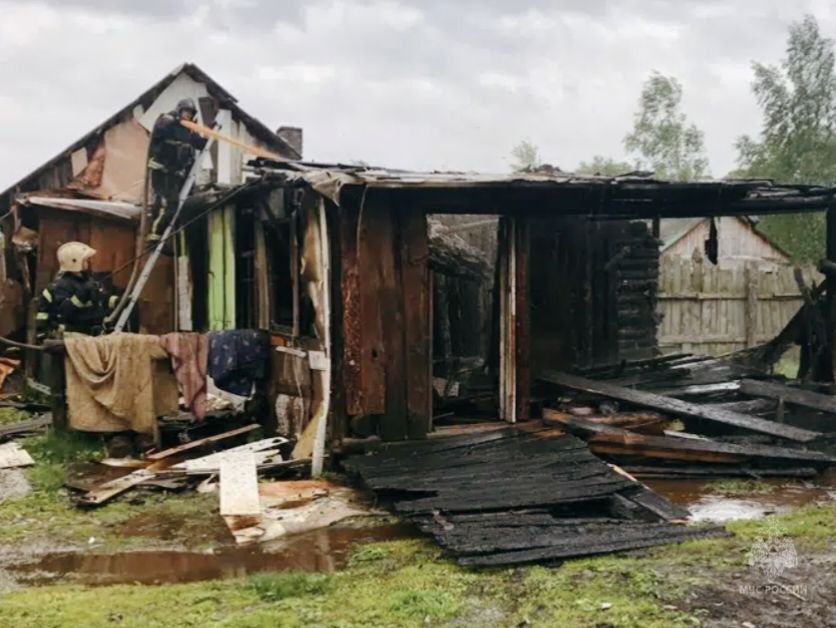 В брянском посёлке Радица-Крыловка сгорел жилой дом