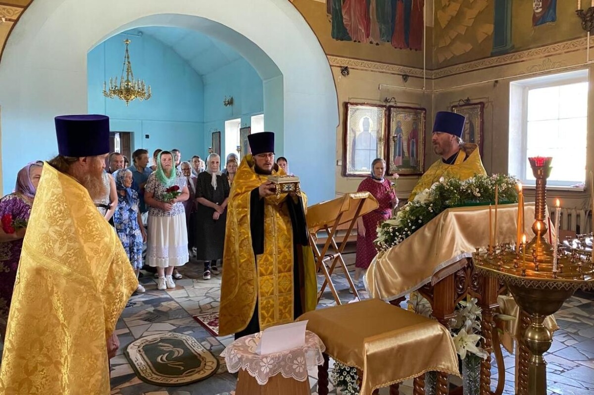 В Навлю доставлен ковчег с частицей мощей святой блаженной старицы Матроны Московской