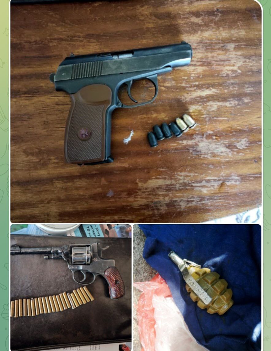 В брянском гараже нашли гранату, револьвер, пистолет, порох