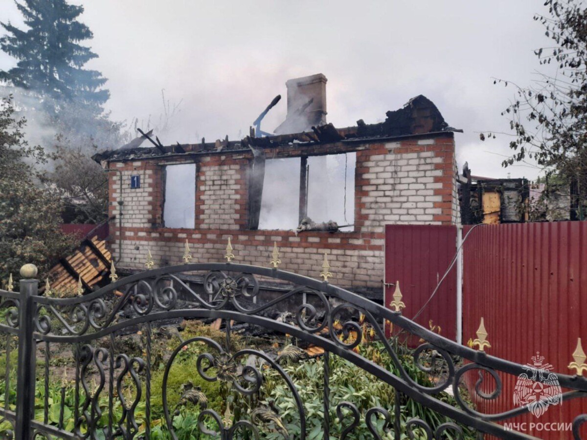 В Клетнянском районе при пожаре погибли женщина и мужчина