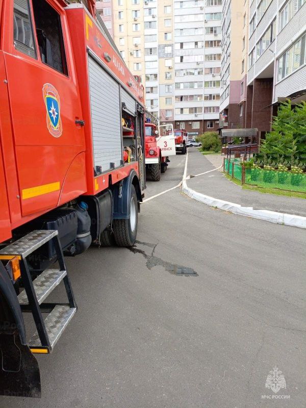 В Брянске загорелся балкон, люди не пострадали