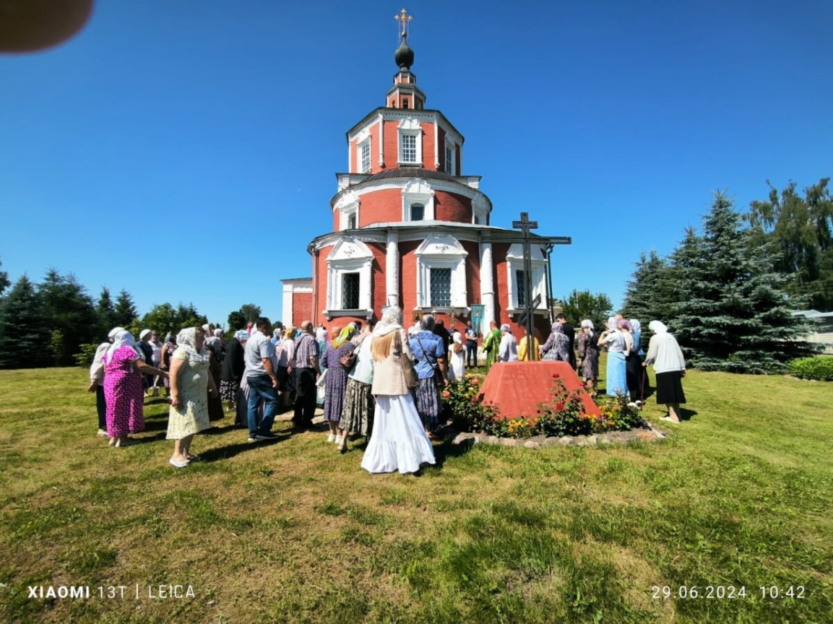 Молитва перед началом нового учебного года в старинном храме Карачева