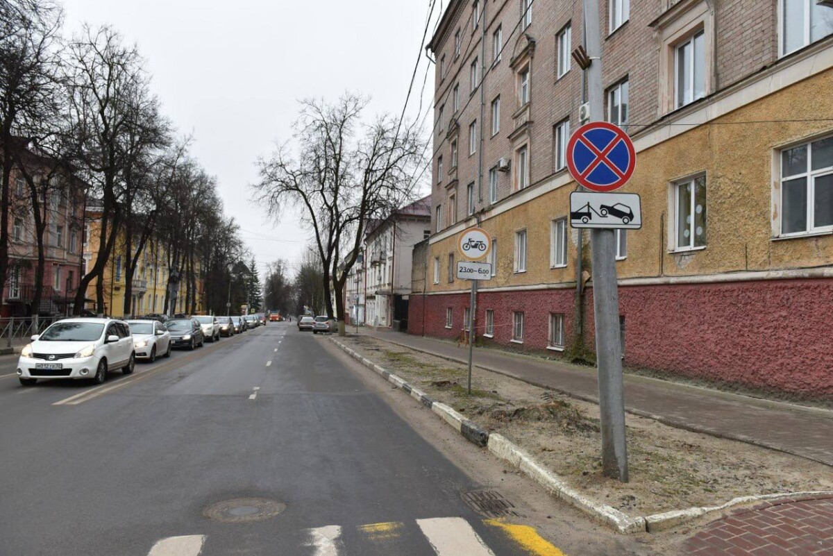 Власти Брянска усилят контроль за парковкой в Советском районе