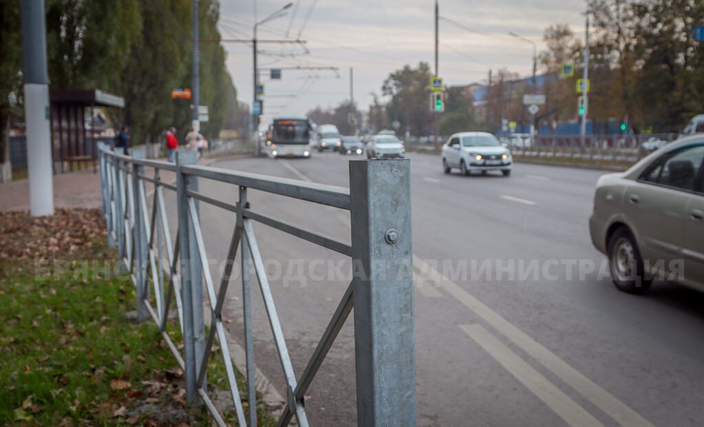 В Брянске на Московском проспекте оборудуют остановочные карманы