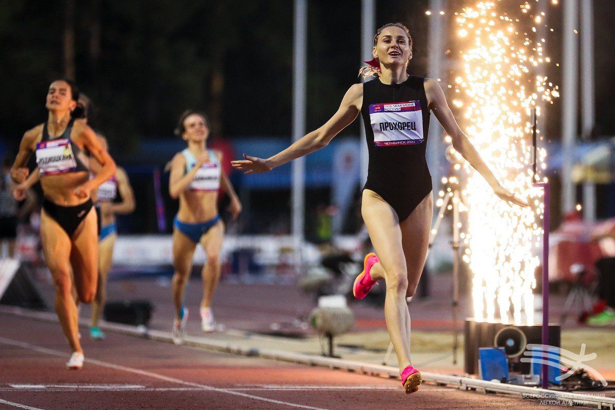 Спортсменка из Брянска Мария Прохорец завоевала золото на чемпионате России в беге на одну милю