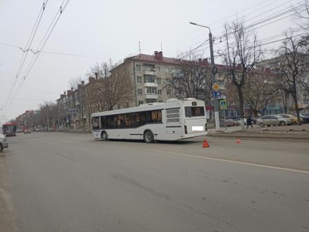 В Брянске автобус попал в дорожную аварию