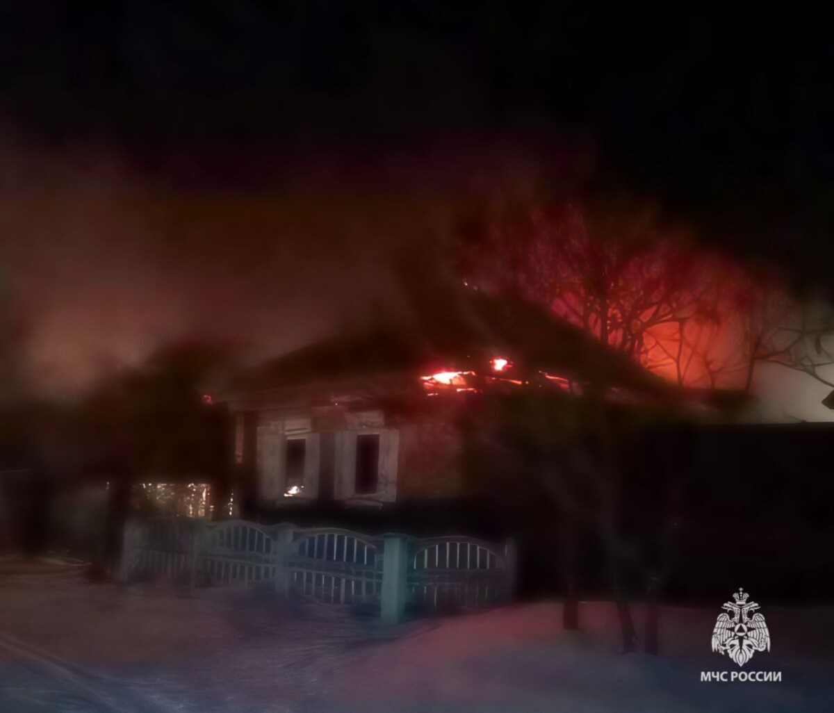 В погарской деревне сгорел жилой дом