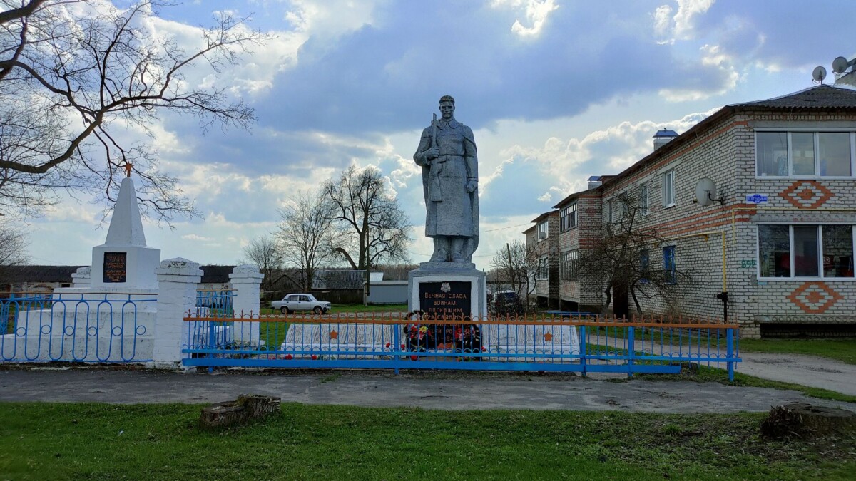 В Новозыбковском округе отремонтируют три воинских мемориала