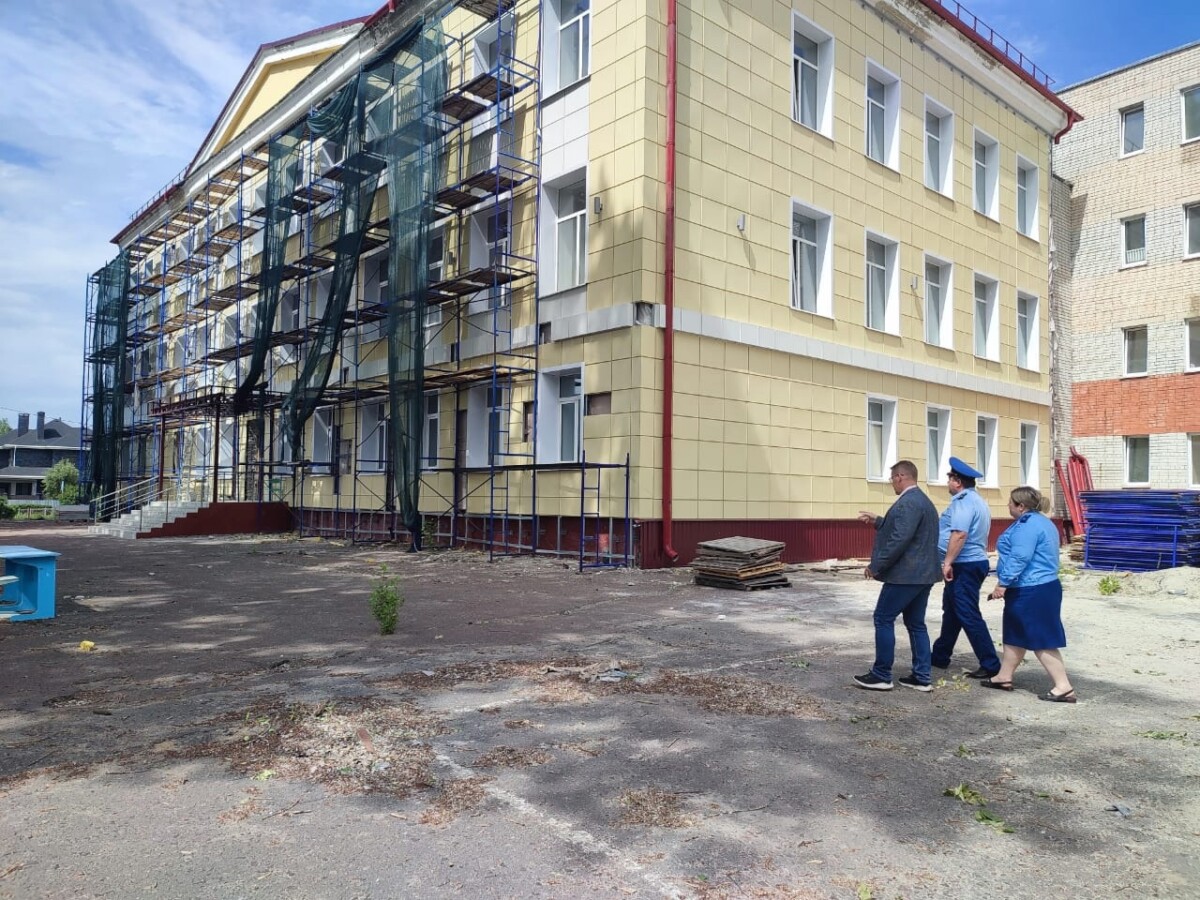 В Брянске выписано предостережение подрядчику, осуществляющему капитальный ремонт школы 25