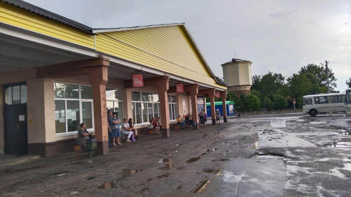 Аварийный подъезд к вокзалам в Новозыбкове не видят власти и контролирующие службы