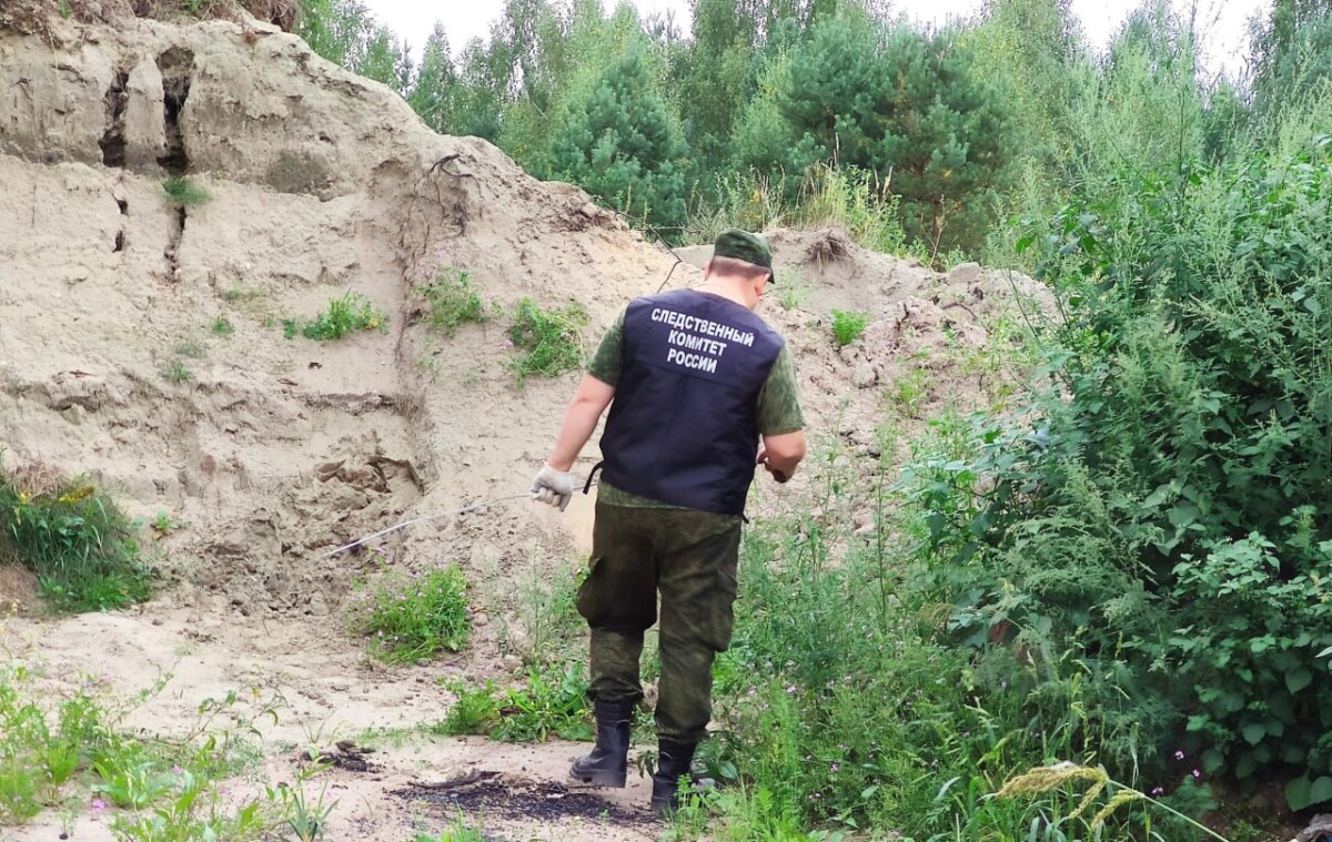 Следователи работают на месте гибели подростков в Дятьковском районе