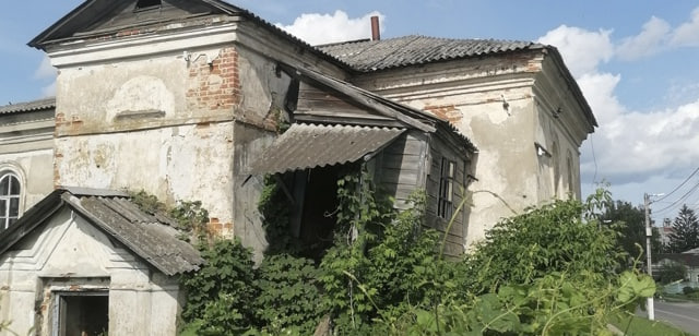 Аварийное здание в Стародубе опасно для жителей