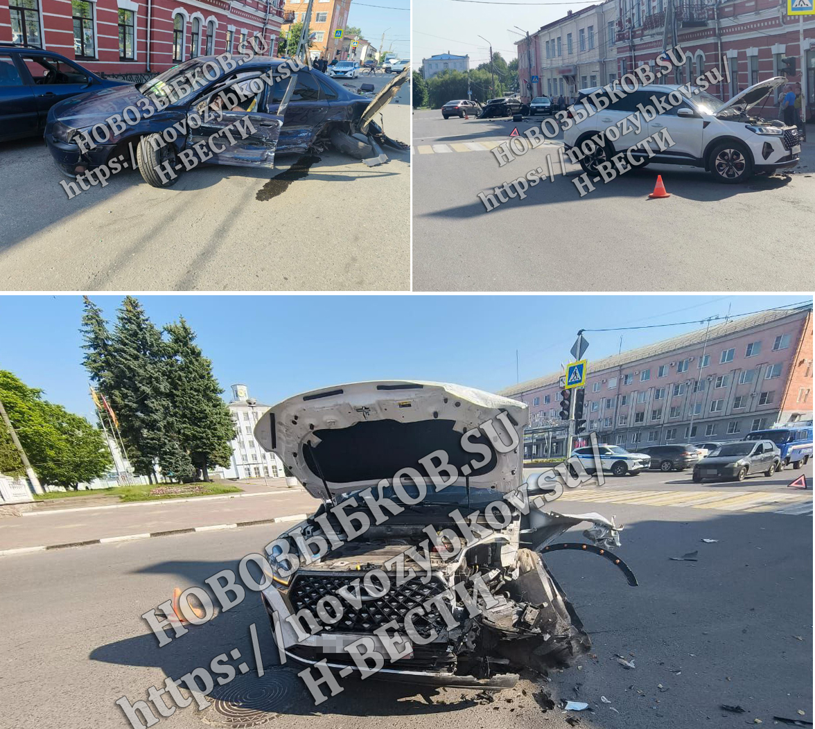 Утром в Новозыбкове разворотило автомобили в ДТП 