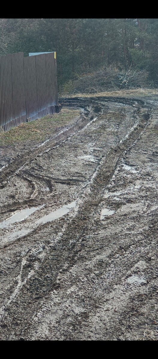 Бездорожье в Выгоничах: «Помогите нам. Скоро детишкам в школу, как быть-то»