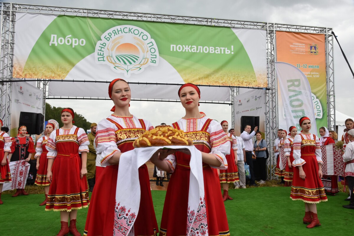 Выставку «День Брянского поля» открыли в Кокино