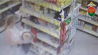 Две сковородки вынесла из магазина в Брянске воровка-рецидивистка