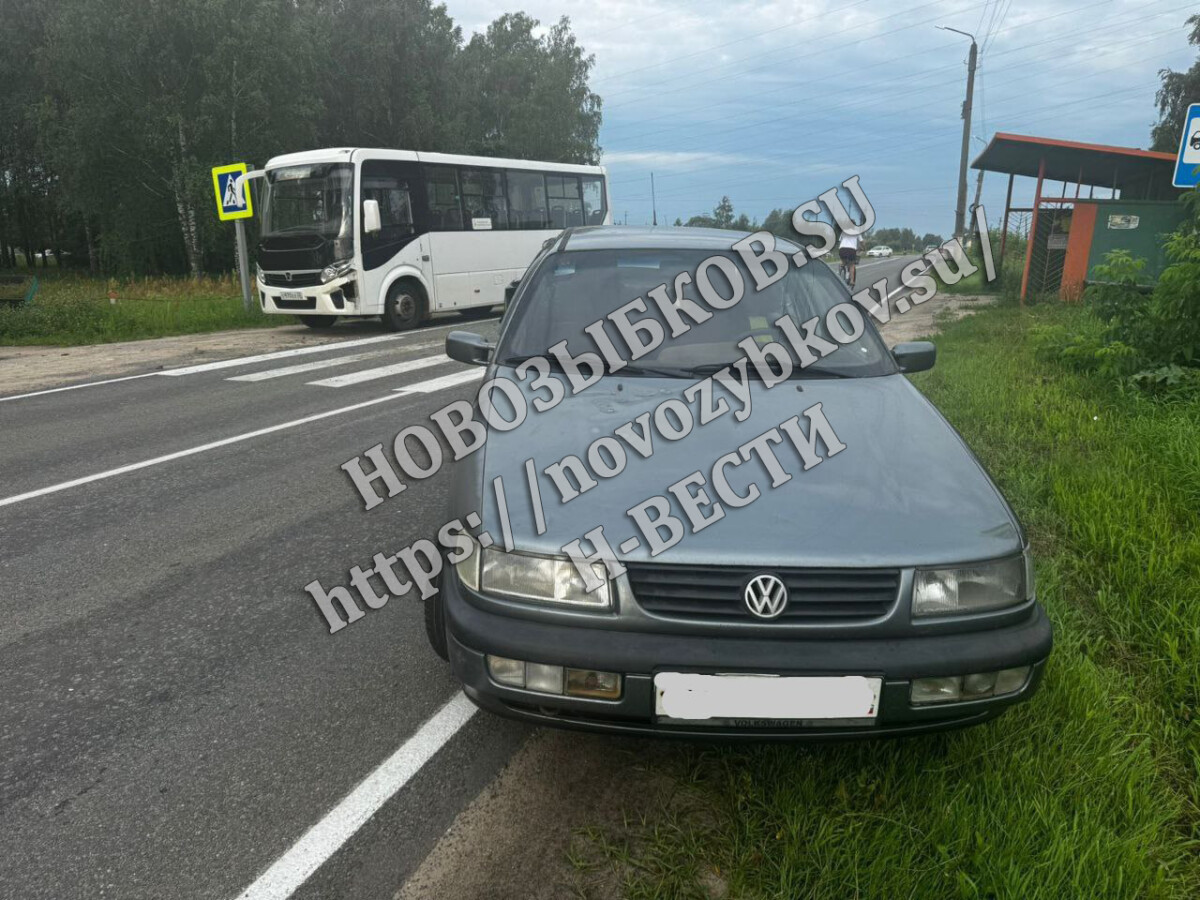 Автобус попал в аварию у завода в Новозыбкове 