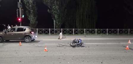 Водитель мопеда погиб в ДТП в Брянске