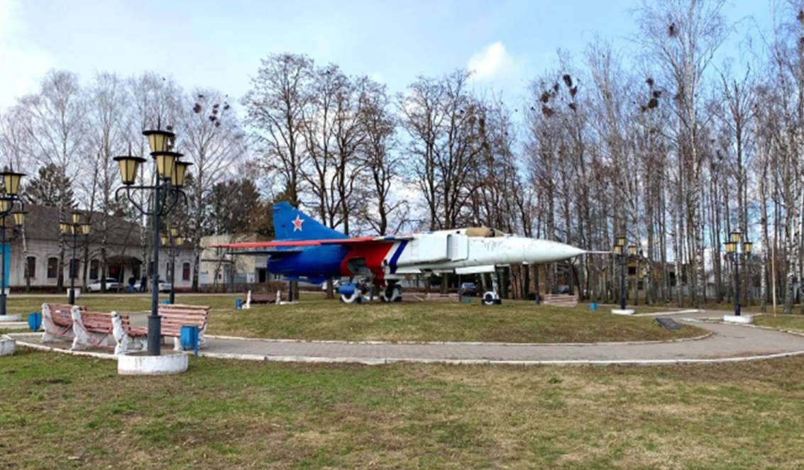 Власти Новозыбкова почему-то молчат насчет сроков завершения работ у самолета