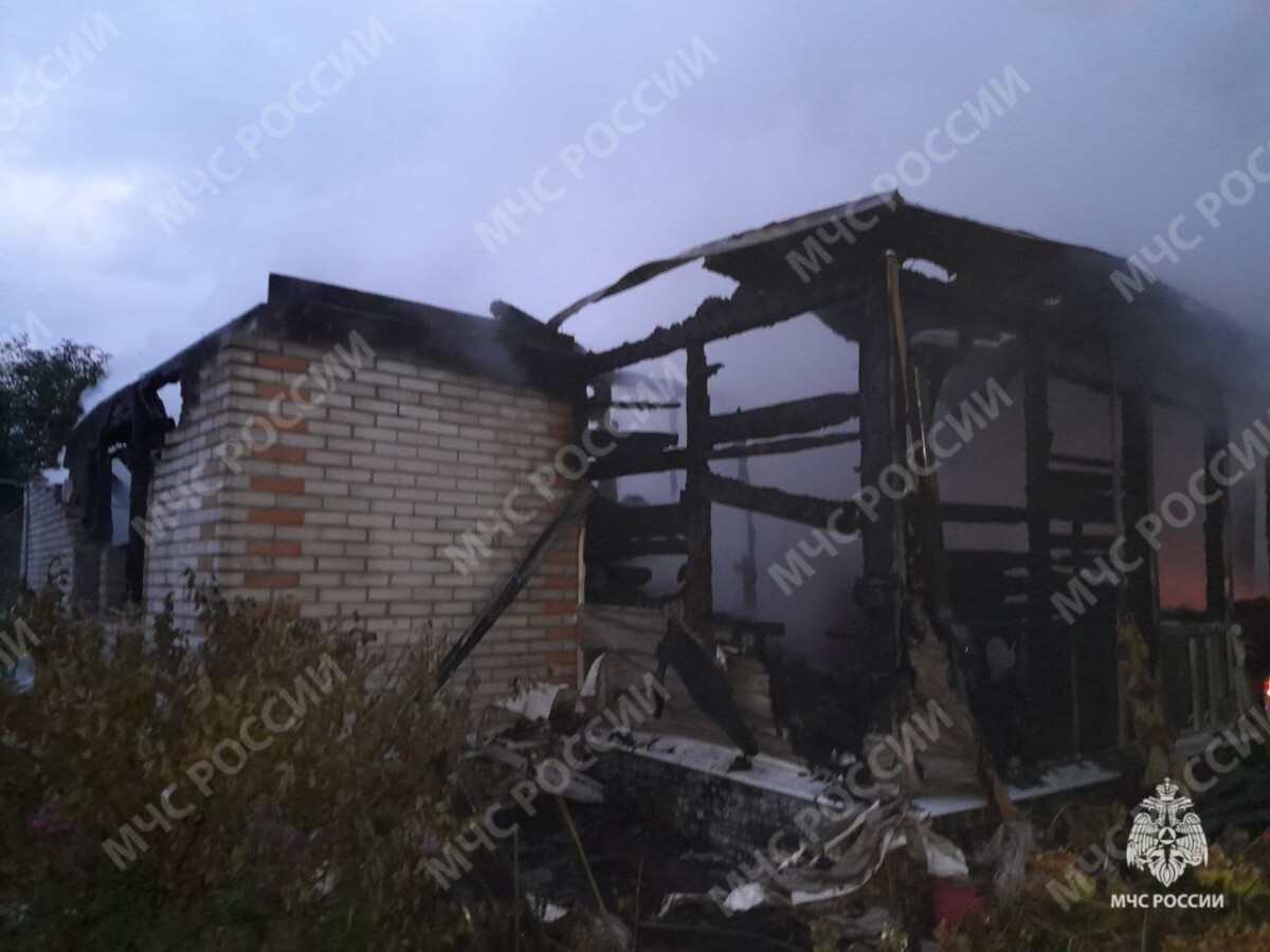Мальчик погиб при пожаре жилом доме в Почепском районе 