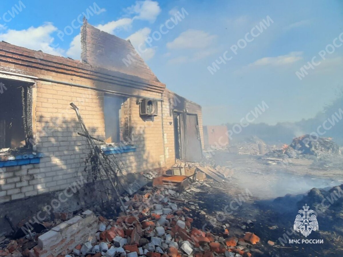 В деревне под Гордеевкой сгорел жилой дом