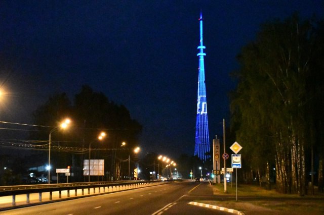 Брянская телебашня засияет в День флага РФ