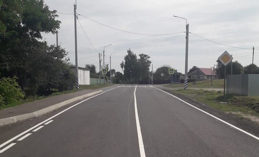 В Брянской области завершаются работы на участке дороги Комаричи-Лубошево