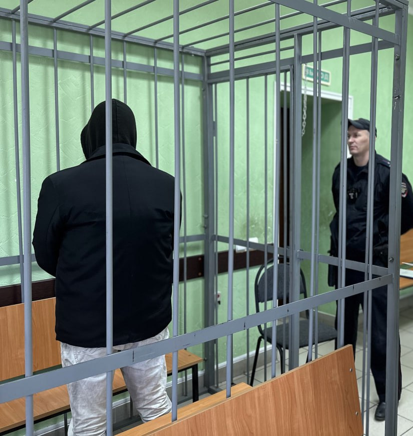 На суде от камер скрывал лицо, а бил жертву без пощады и потом расчленил