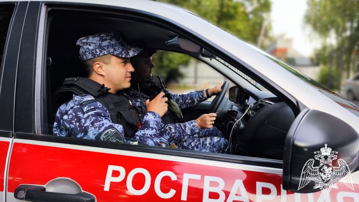 В Брянске сотрудники Росгвардии задержали магазинную воровку